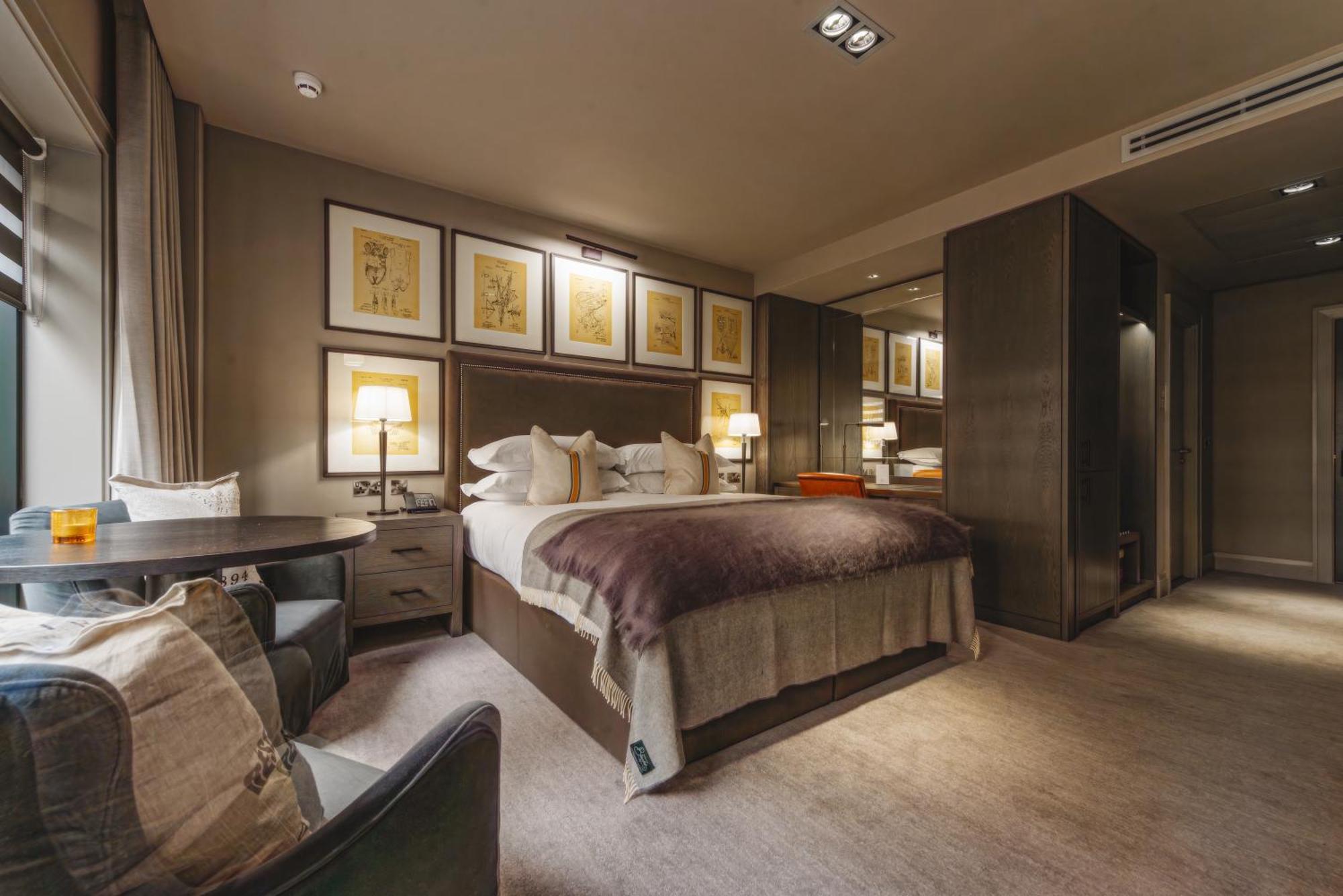 Hotel Dakota Leeds Leeds  Exterior foto A bedroom at The Dorchester