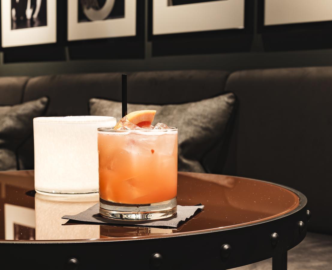 Hotel Dakota Leeds Leeds  Exterior foto A Greyhound cocktail