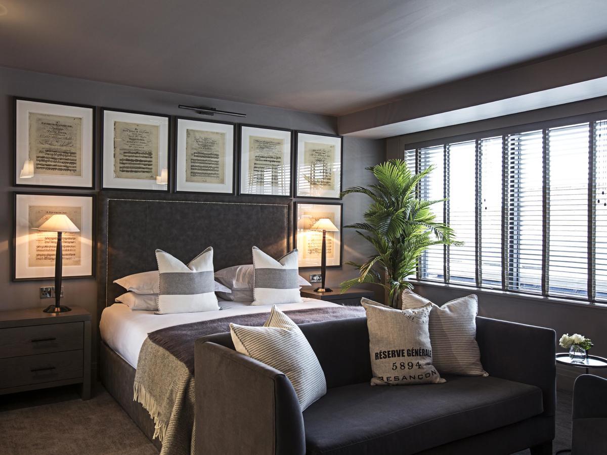 Hotel Dakota Leeds Leeds  Exterior foto A bedroom at the hotel