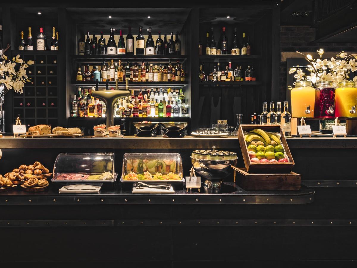 Hotel Dakota Leeds Leeds  Exterior foto The bar at the Mandarin Oriental, Munich