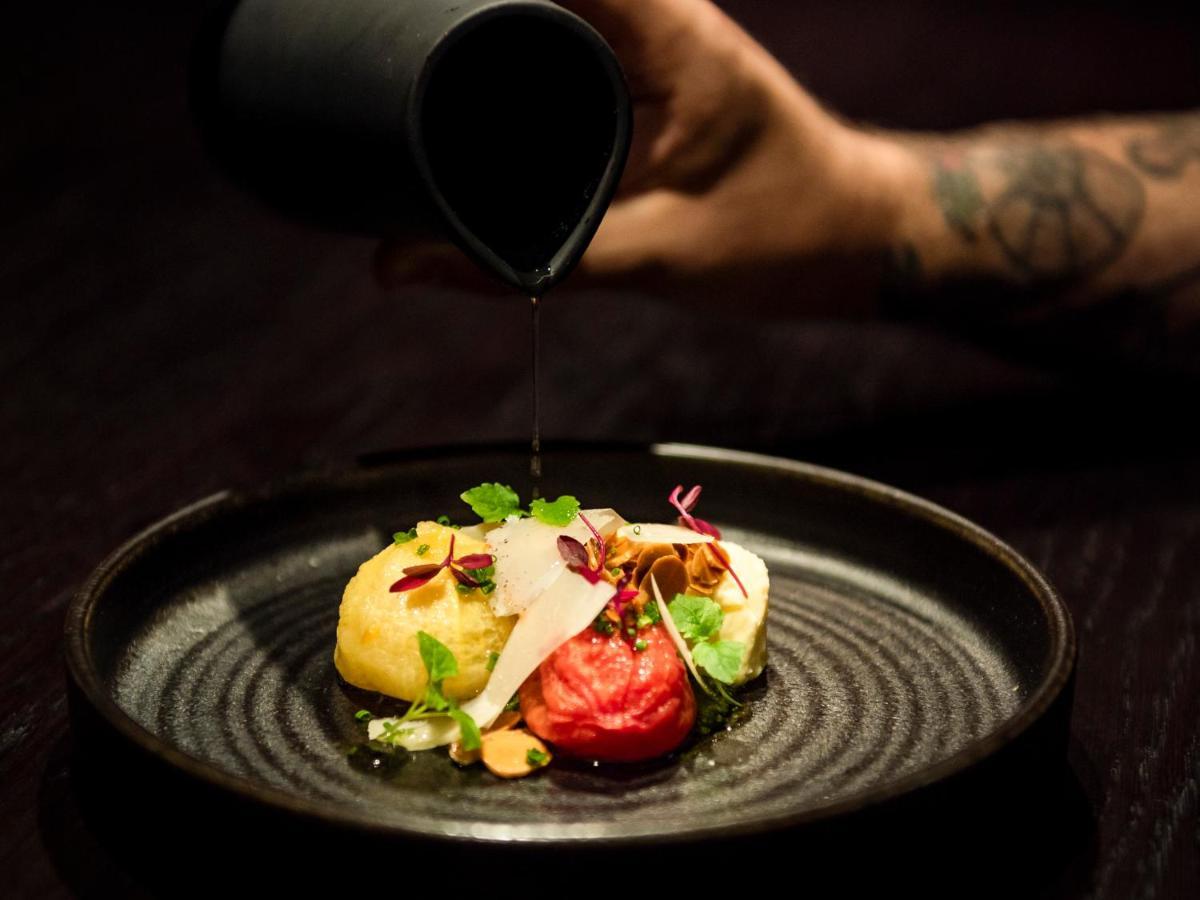 Hotel Dakota Leeds Leeds  Exterior foto A dish at the restaurant
